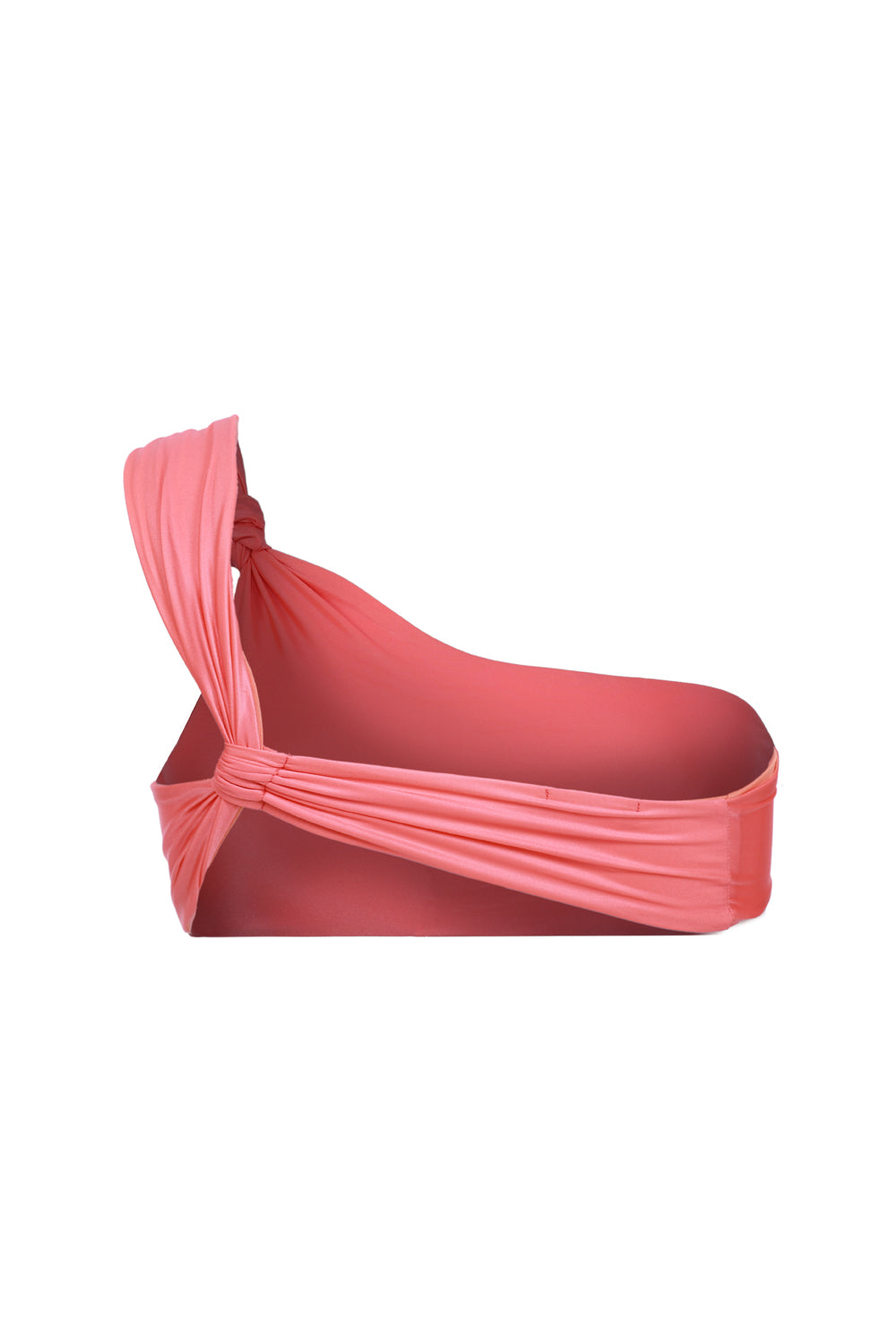 Haut de maillot bandeau asymétrique orange fluo en tissu gainant avec doublure douce, twist subtil sur la bretelle gauche, fabriqué en France.